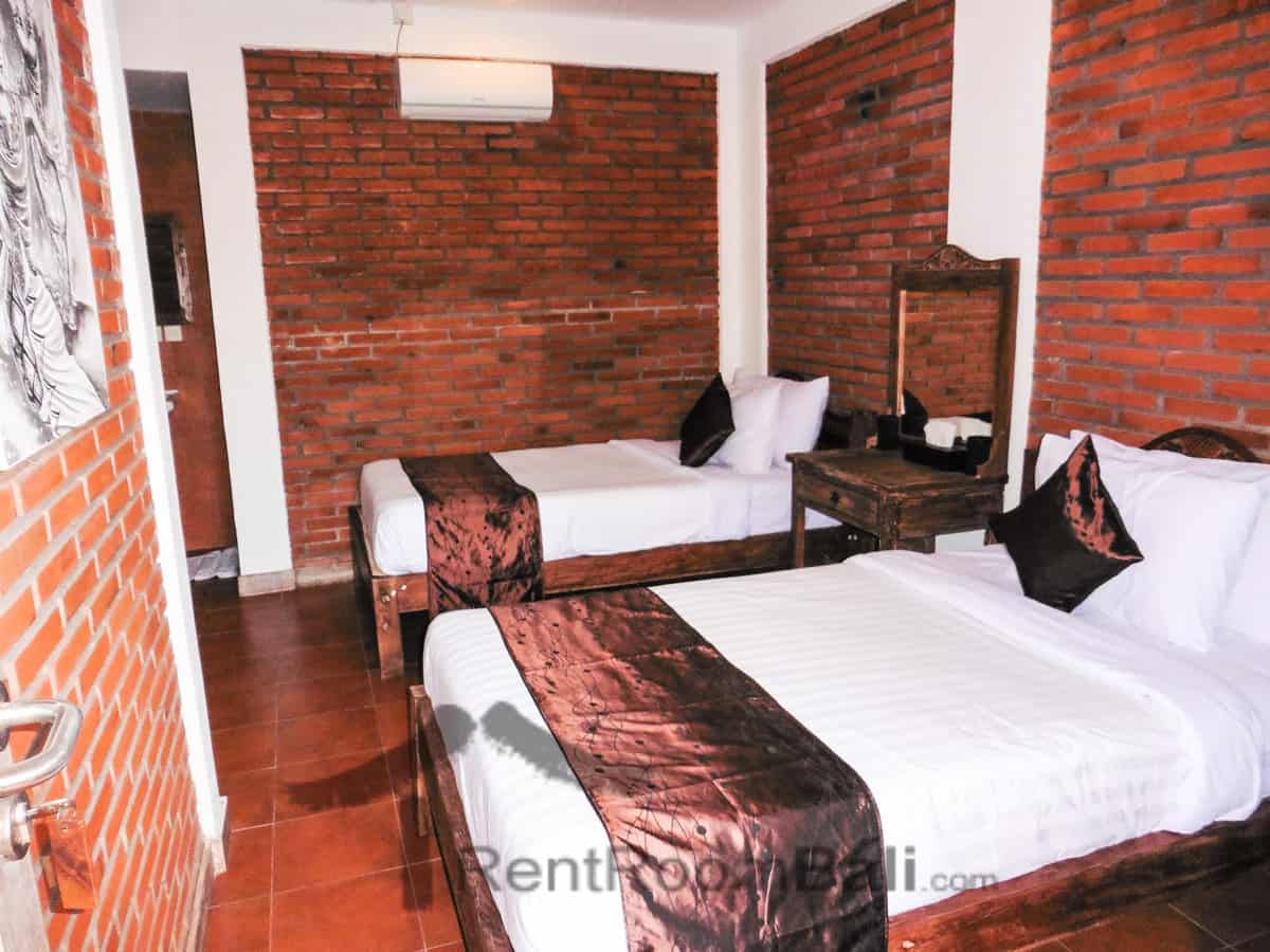 Van Mandri Tegal Cupek Studios – Kerobokan