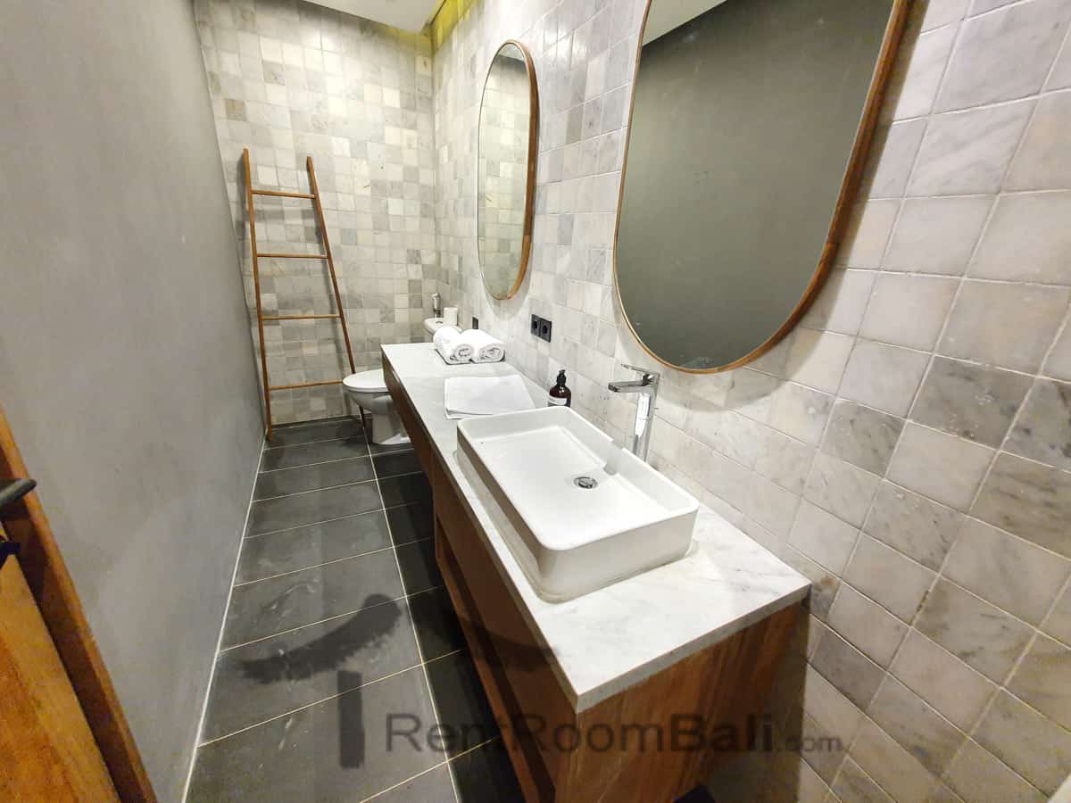 Ruang Tekuni 2 Studios in Seminyak Bali