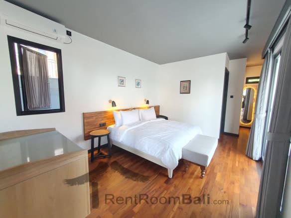 584